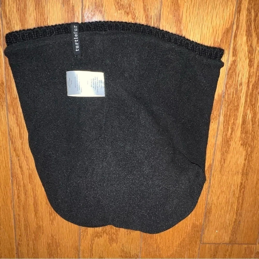 Turtle Fur Black Pom-Pom Fleece Lined Wool Beanie Hat With White Stripe One Size - Picture 4 of 8